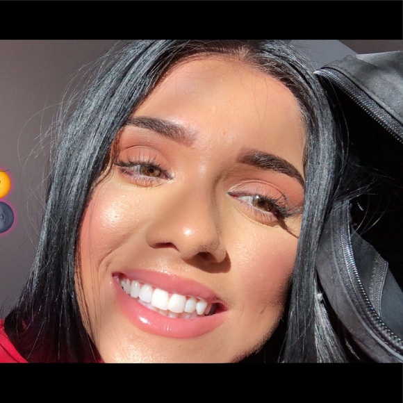 Meet your Posher, Baena - Picture 1 of 1